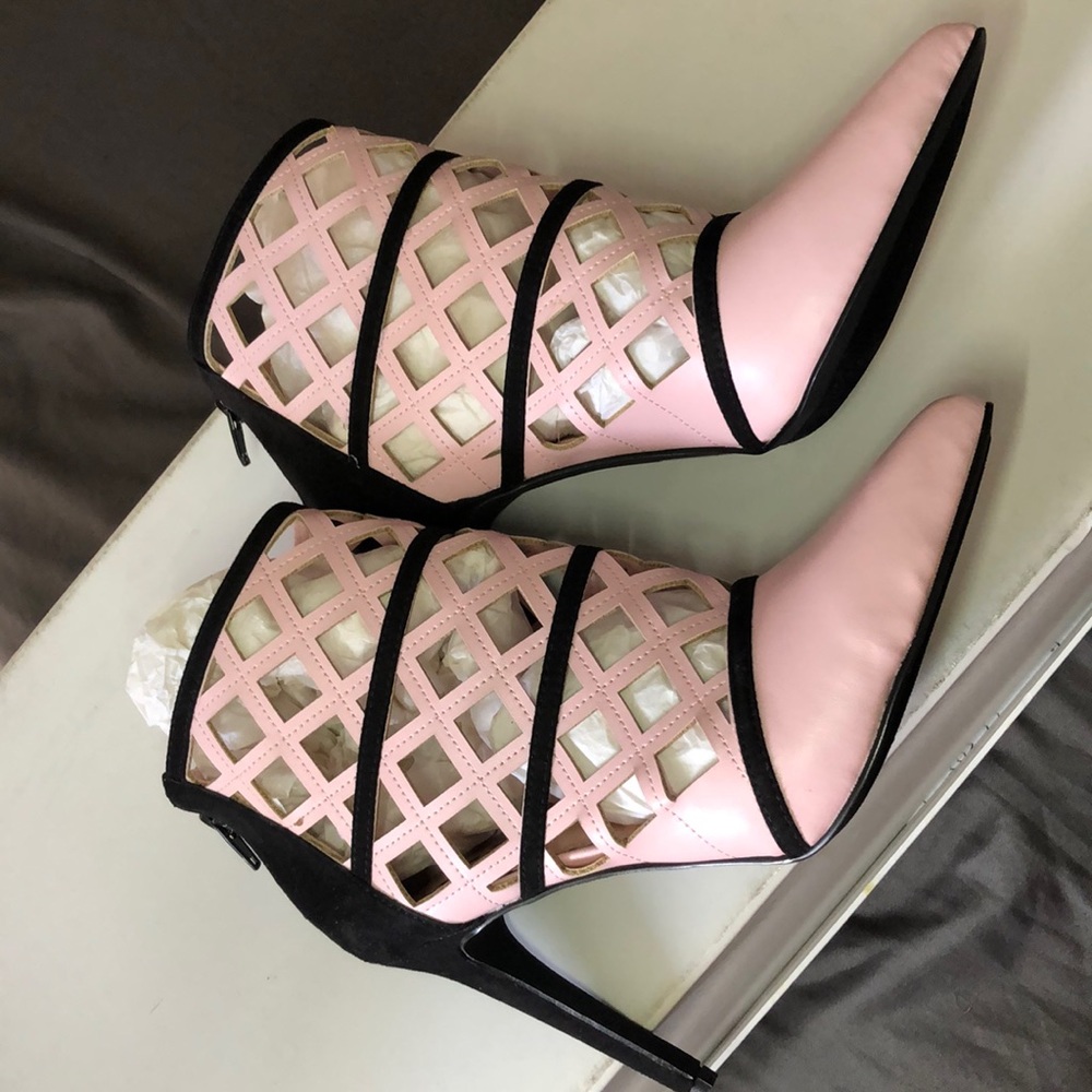 *BRANDNEW* Madison by Shoedazzle Bootie